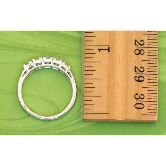 Vintage Rhinestone Cubes Elegant Silver Tone Ring Size 7 1/2 by Avon - W9 - Picture 3 of 3